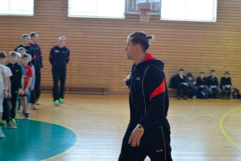 „Sūduvos-Mantingos“ krepšininkų apsilankymas R.Stankevičiaus progimnazijoje – 5